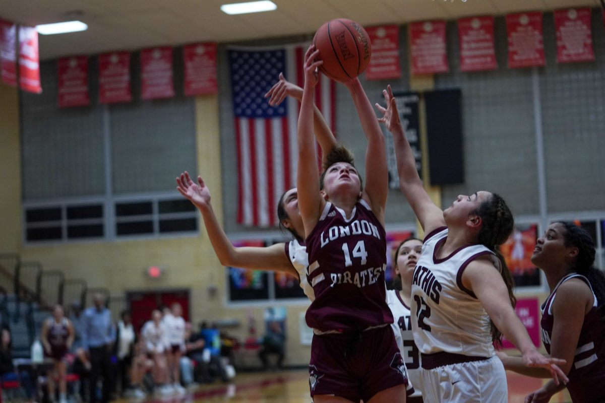 mathis-london-girls-basketball-playoffs00053